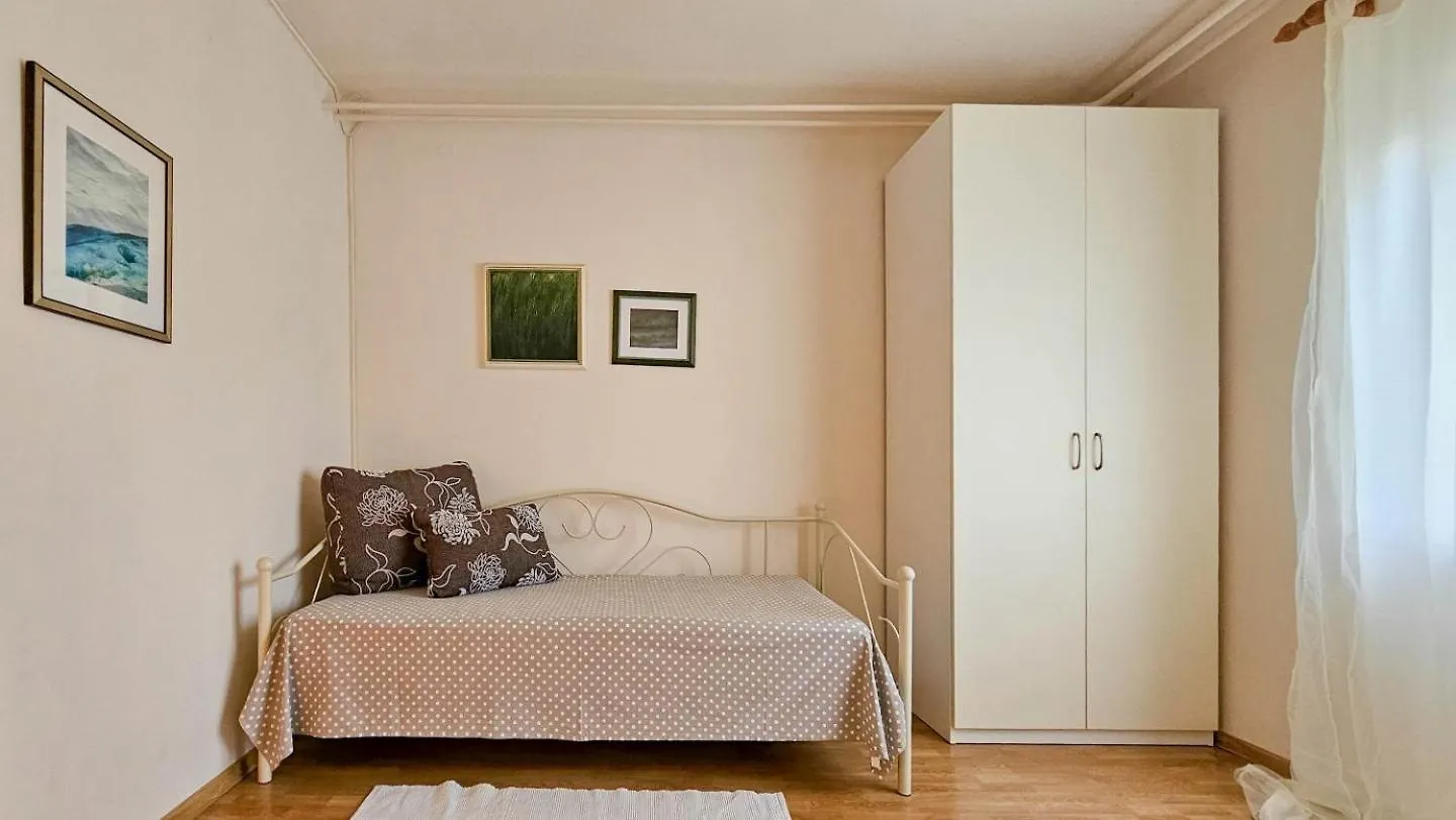Apartment Romana 2 Novigrad  Croatia