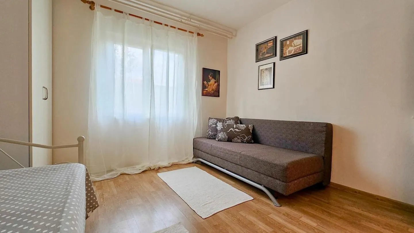Apartment Romana 2 Novigrad