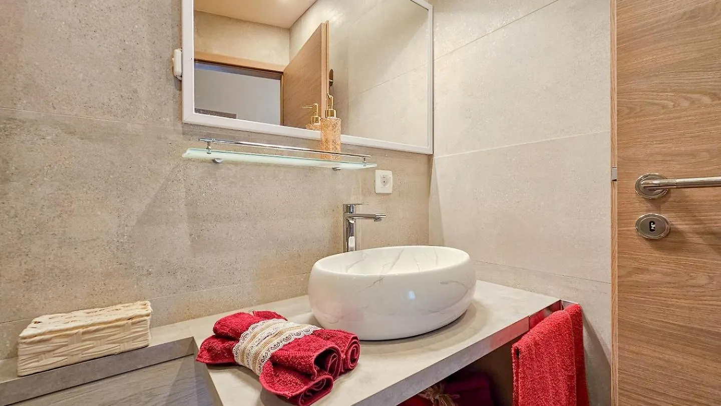 Romana 2 Novigrad Istria